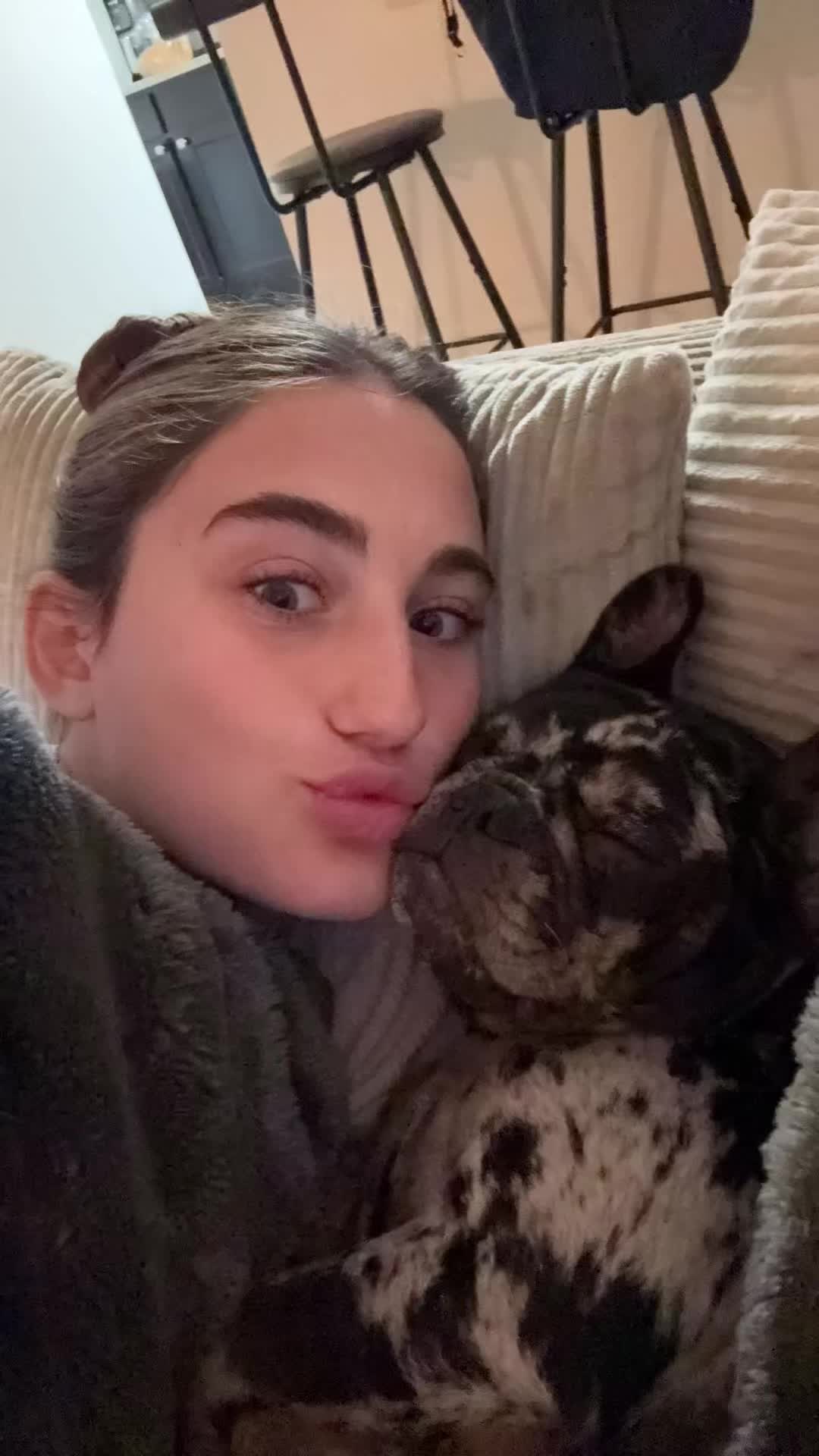 @Lo