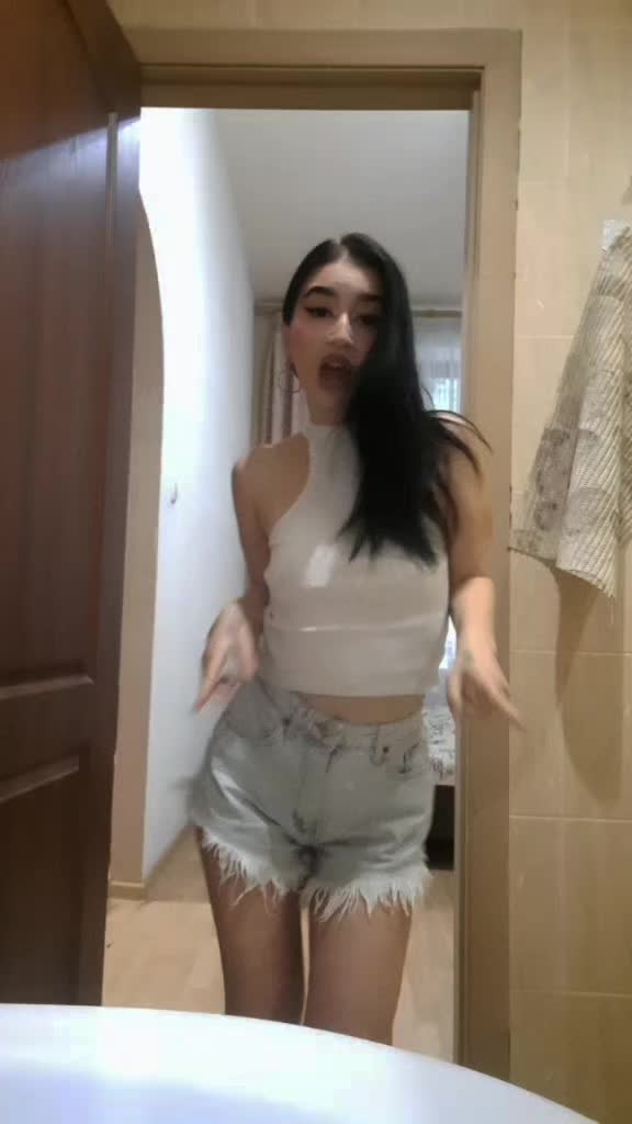 @Дана🦂
