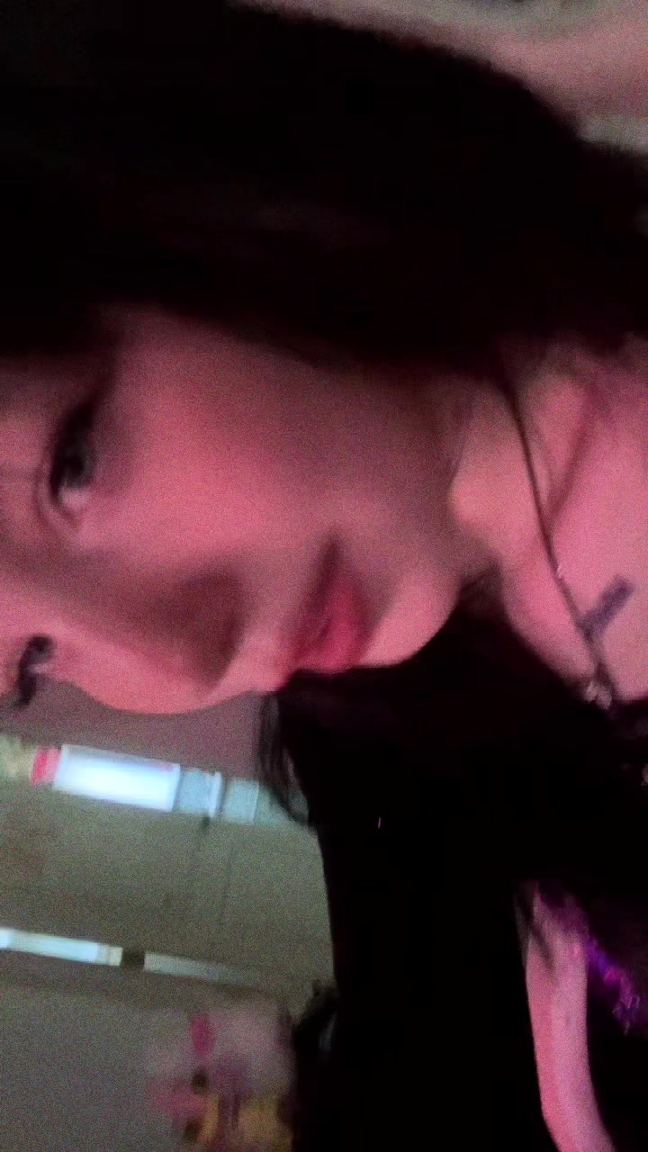 @ebony