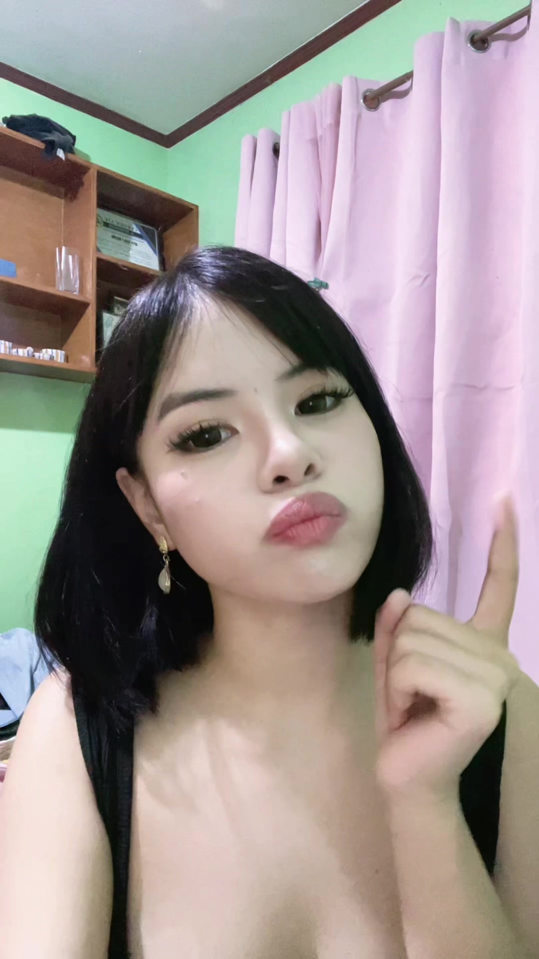 @Zey