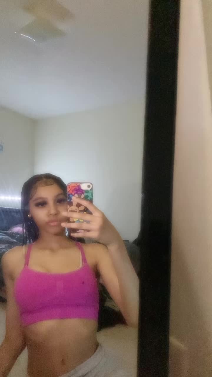 @Pinky💕