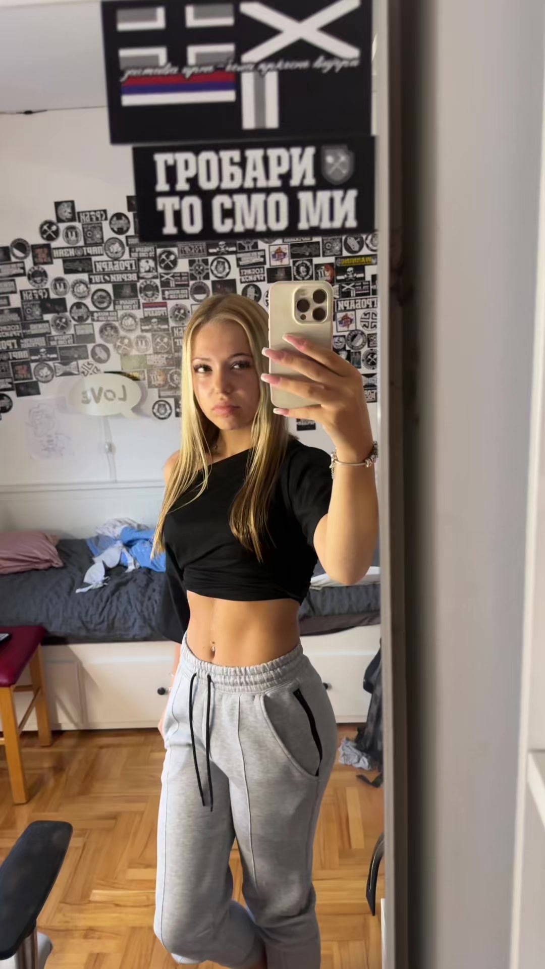 @user1364749252