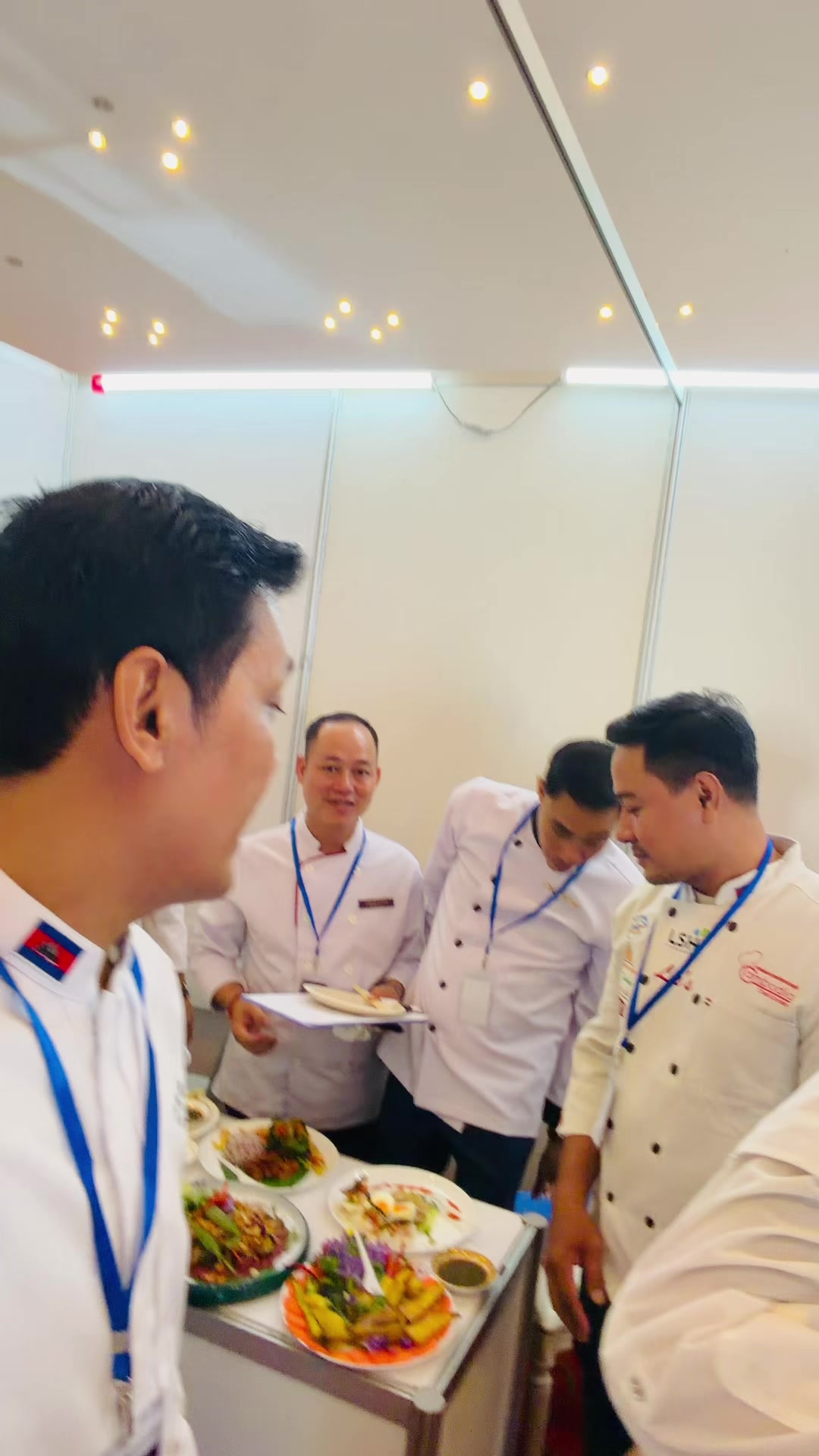 @Sun Meng Hy / ស៊ុនម៉េងហុី