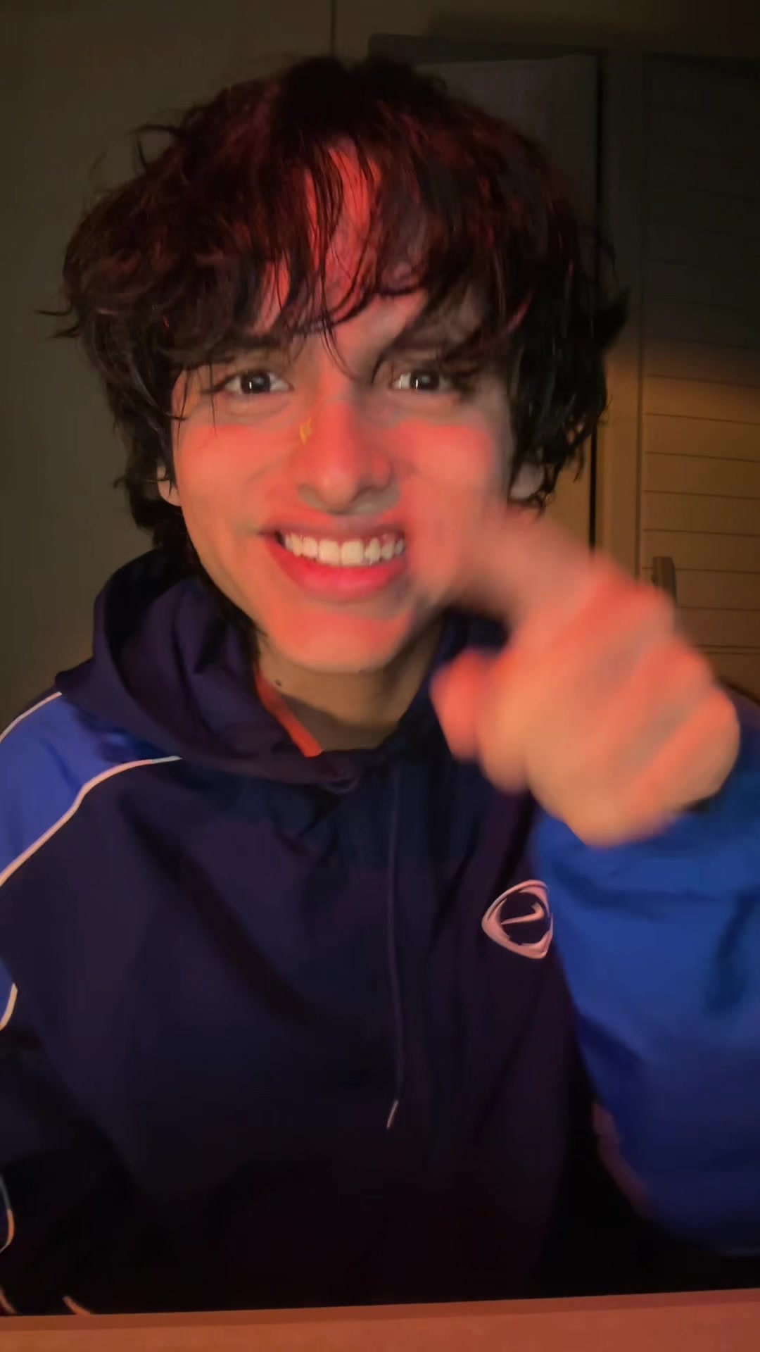 @Leosi