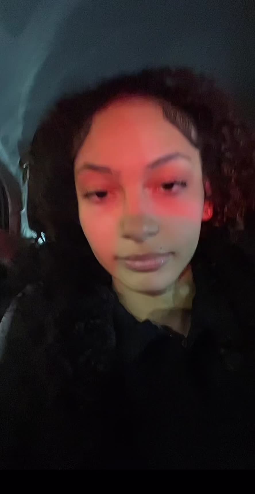 @sumlighskinwitglasses