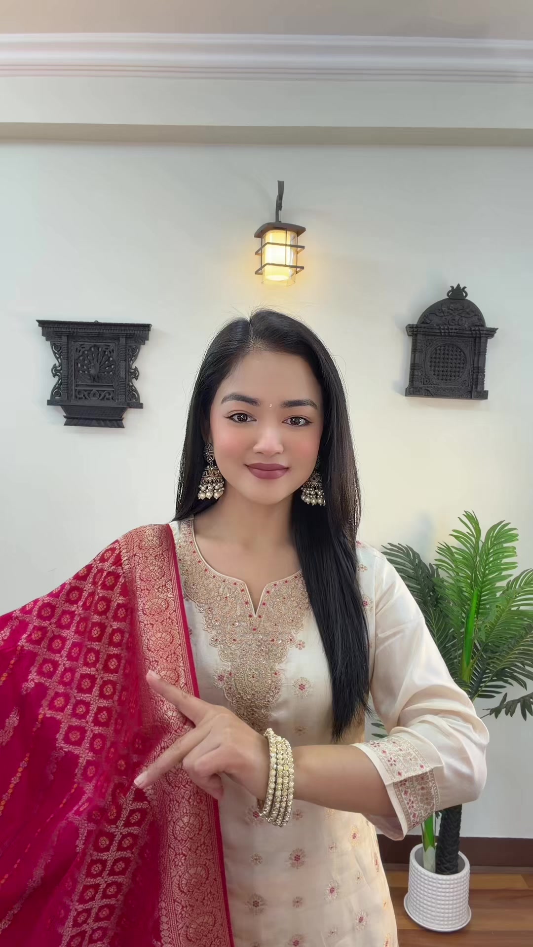 @Naina_TheAttire