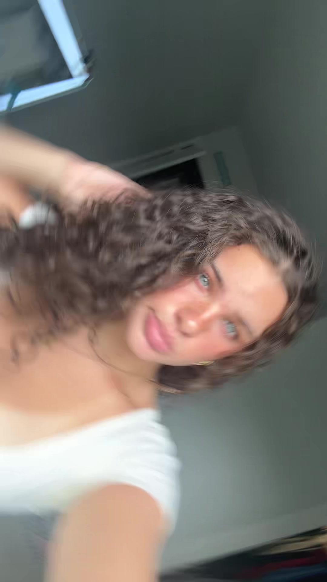 @⃟