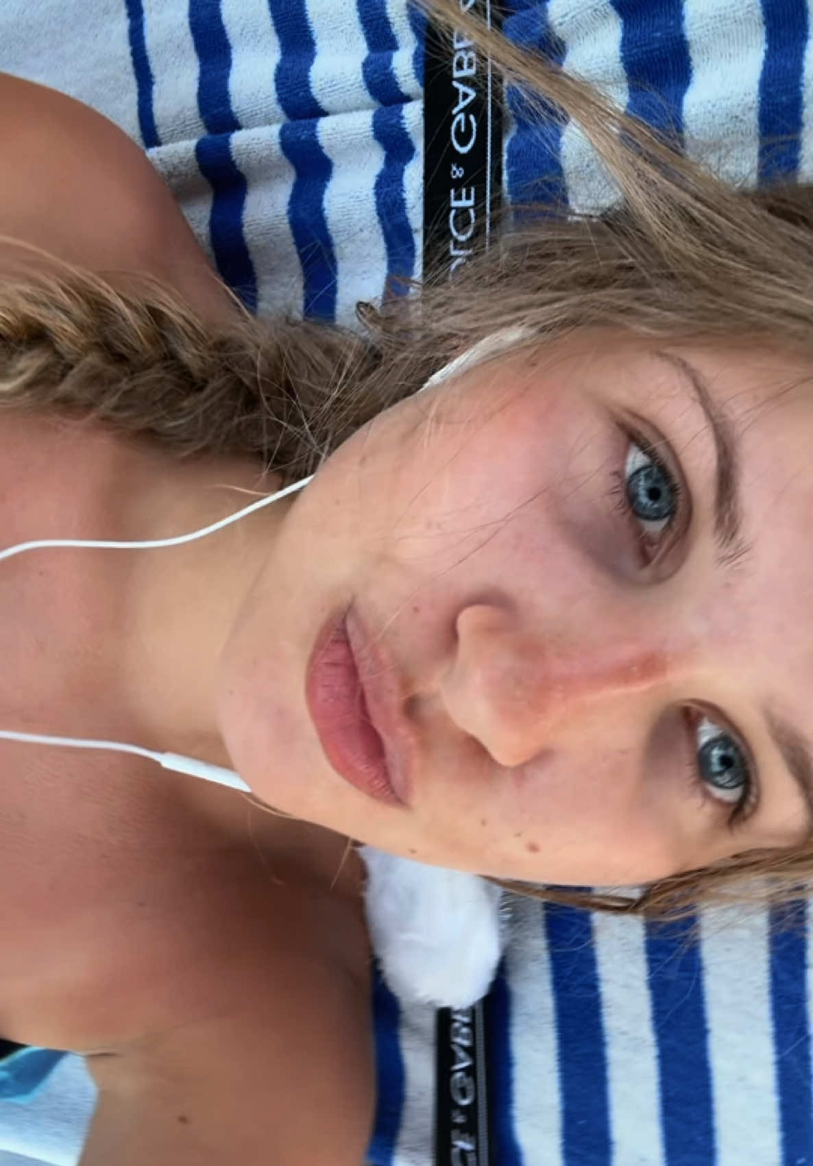 @vi