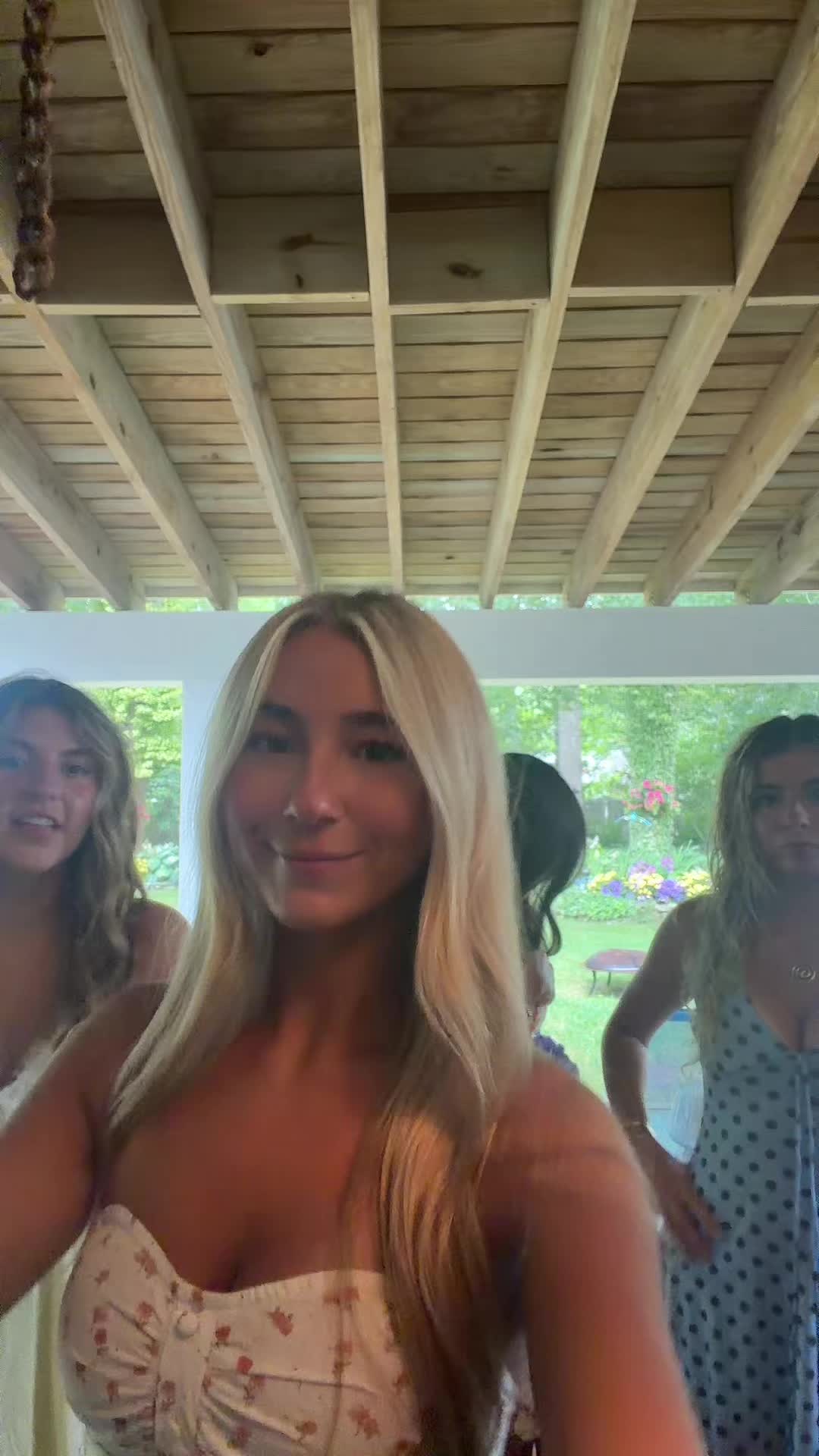 @L E A H
