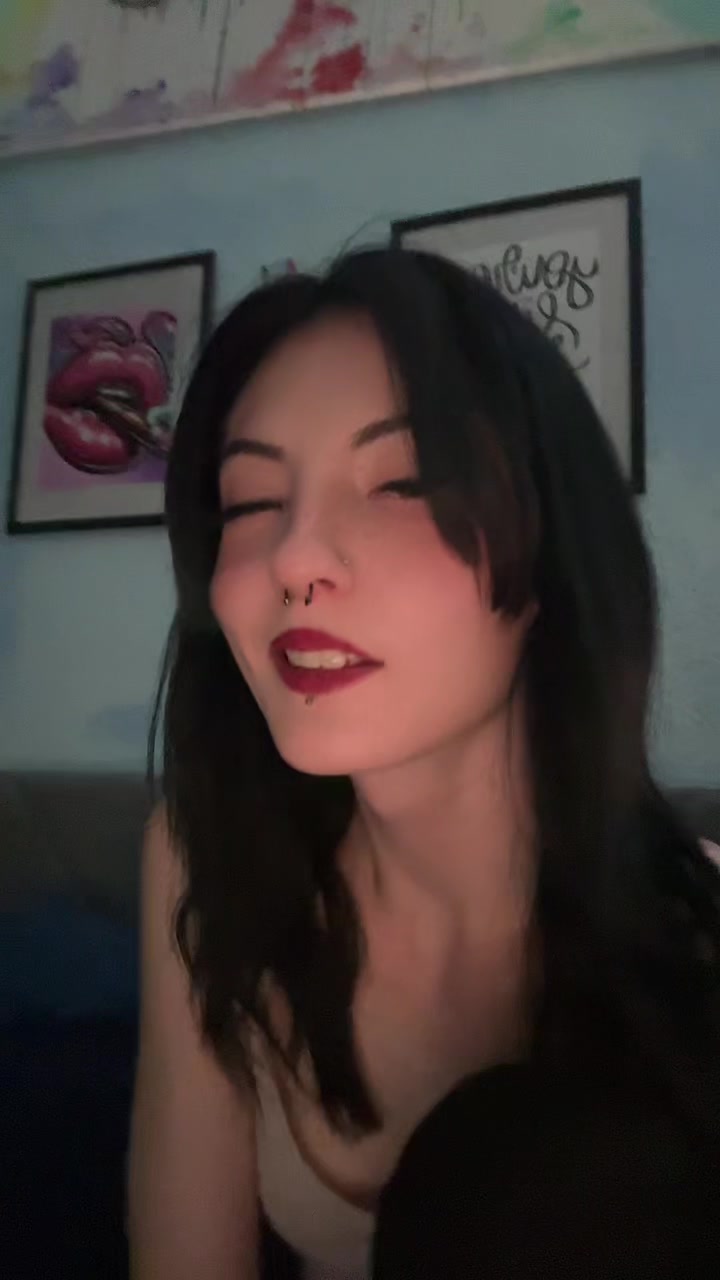 @<3