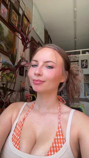 @redhotambz