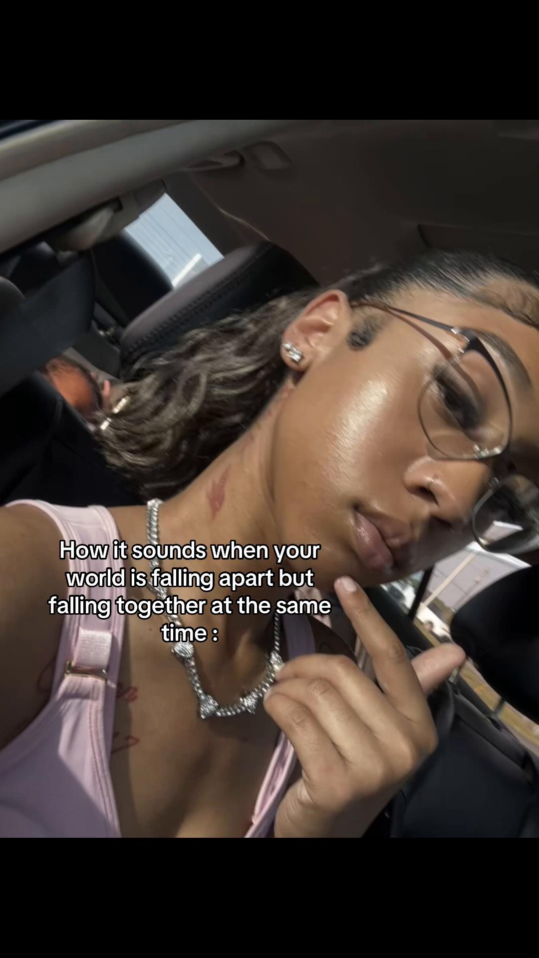 @R0YALTY ✨