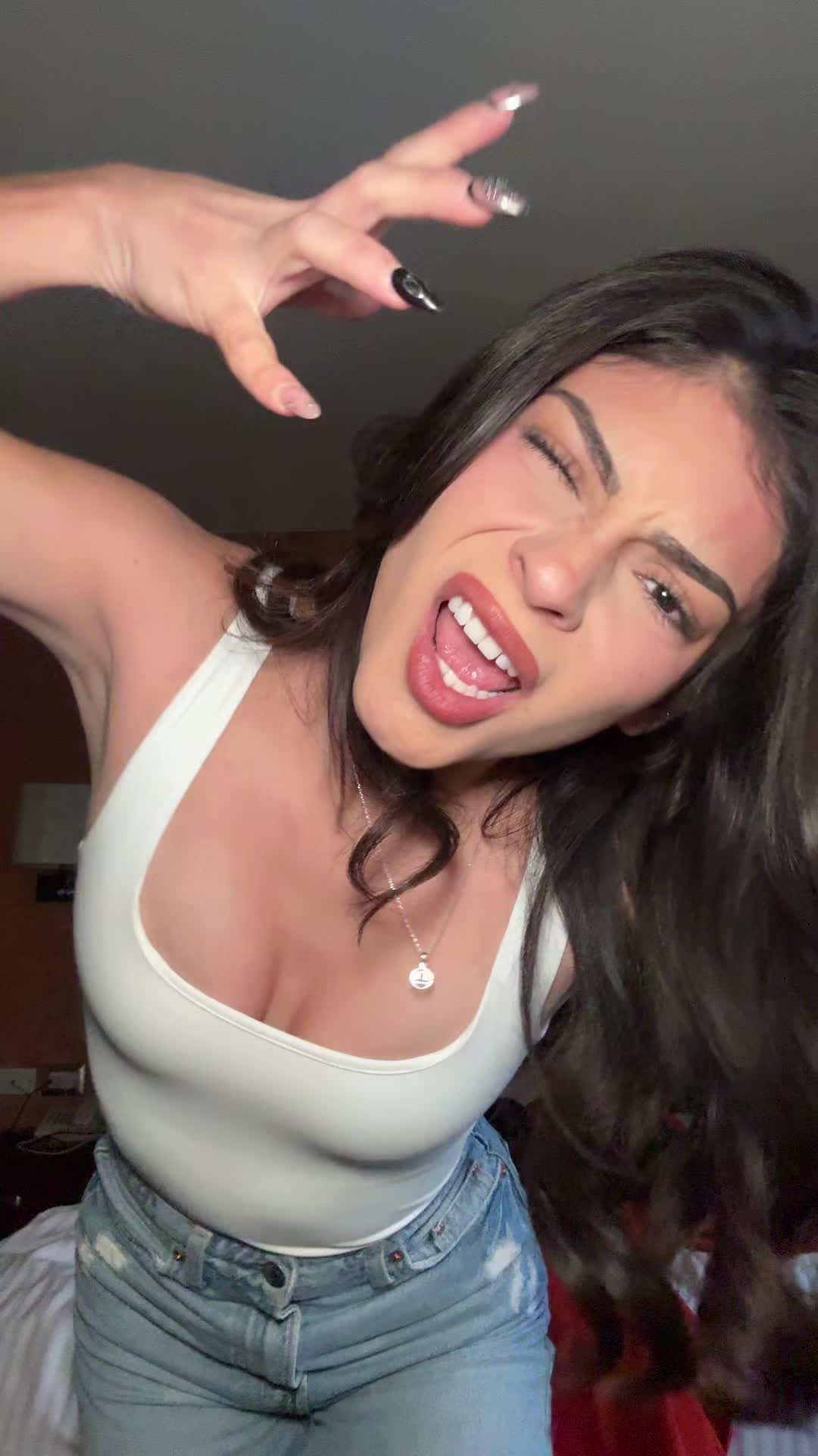@Jaxckie_