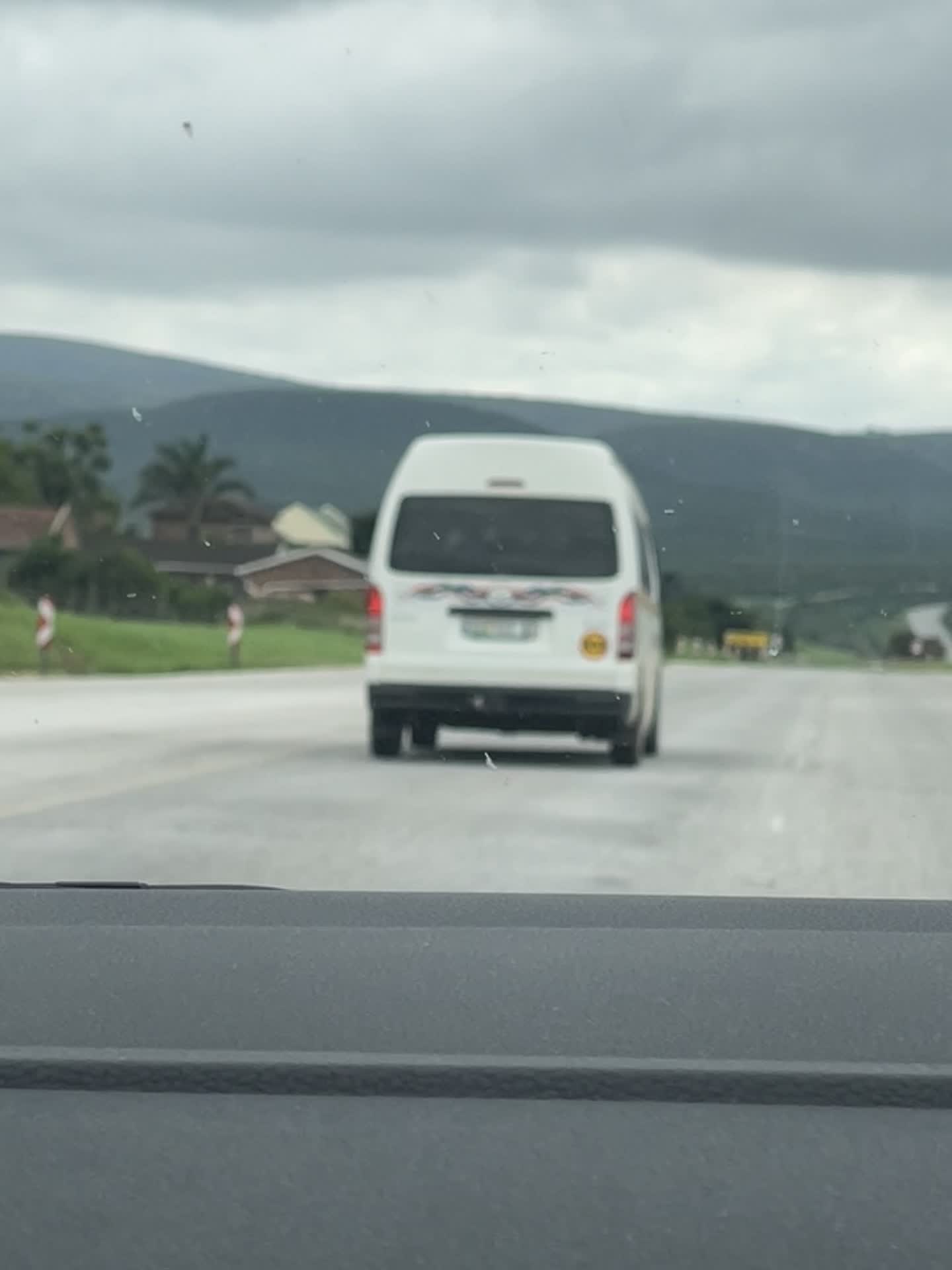 @benathi_903