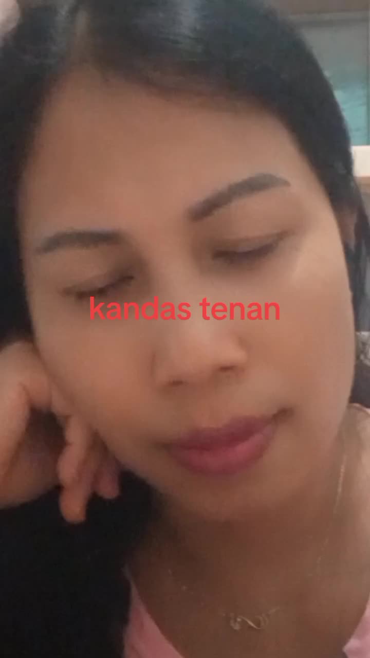 @Janda kembang  merah.