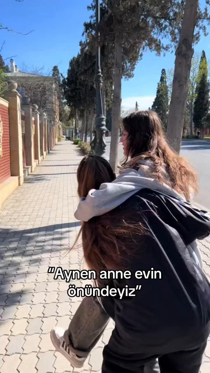 @Y𖣂