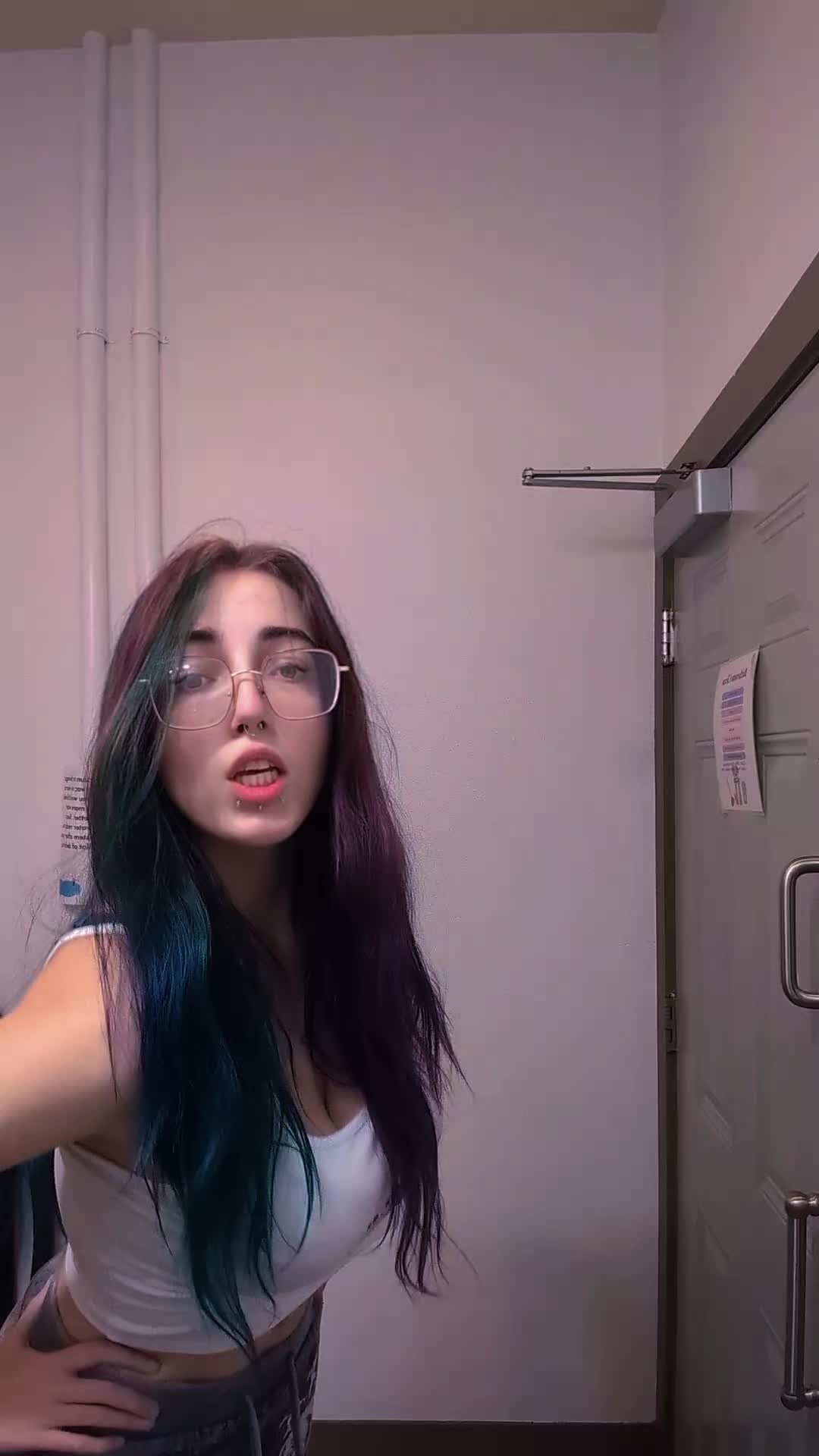 @(㇏^.ˬˬ.^ノ)~♡𝔏𝔦𝔷𝔷𝔦𝔢