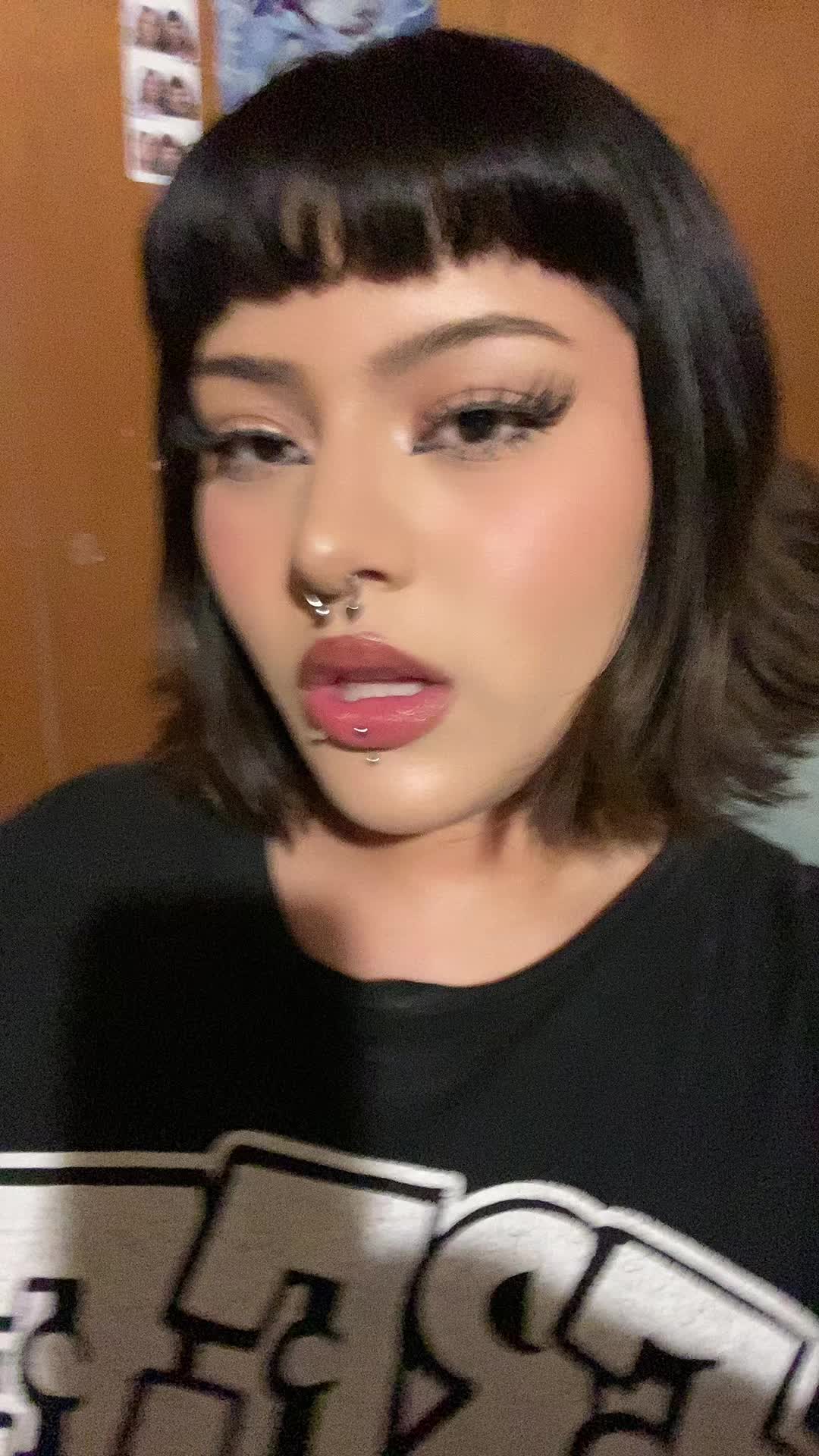 @Elena:’-{