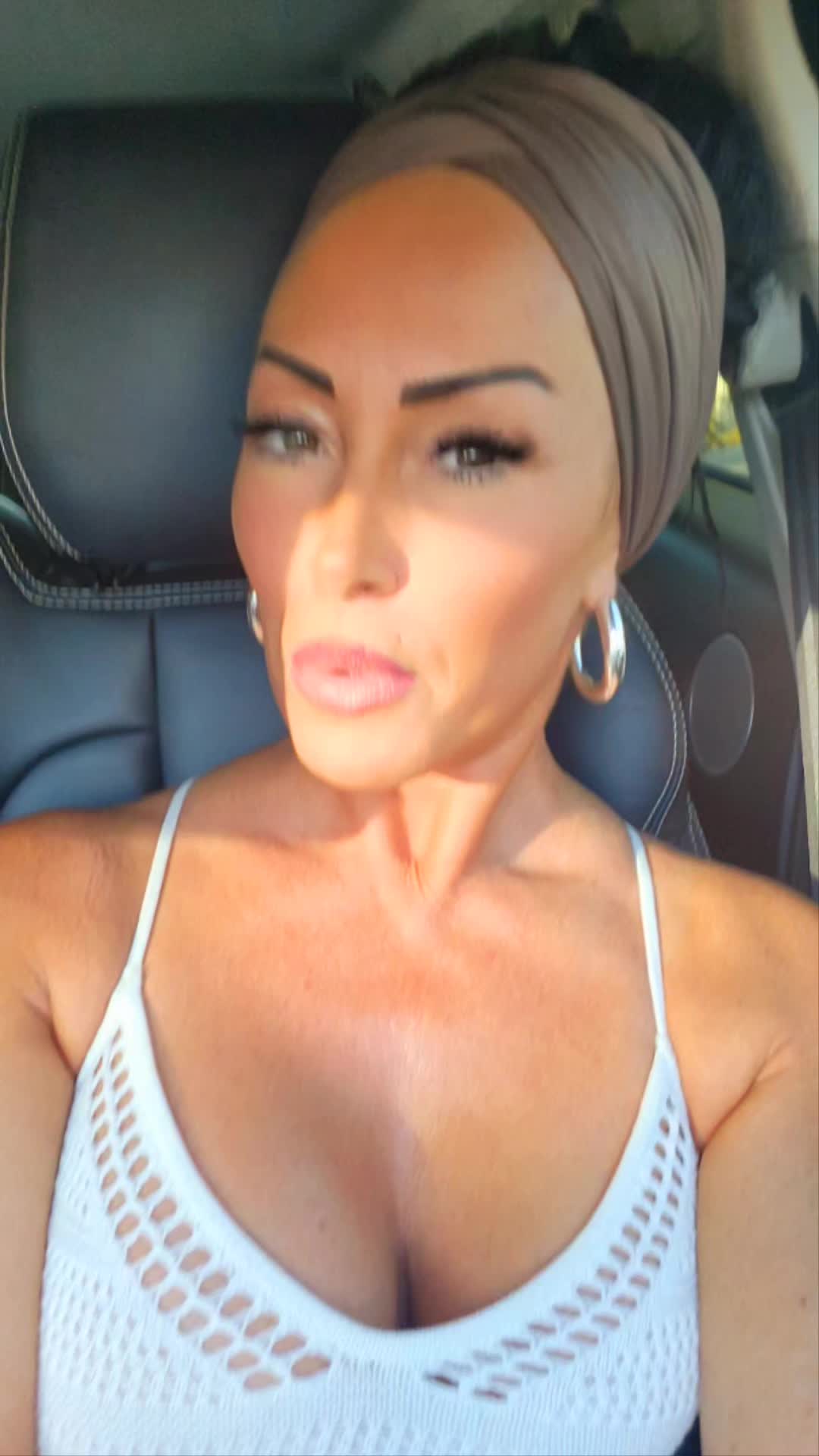 @jessica_84_plume