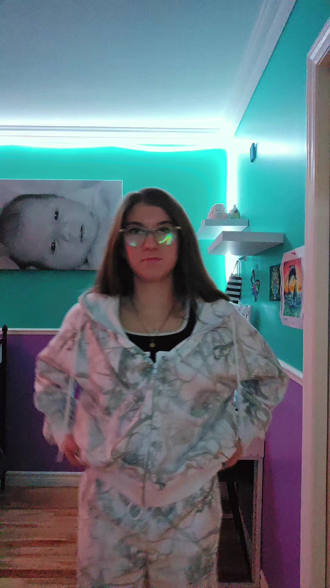 @louuu2131
