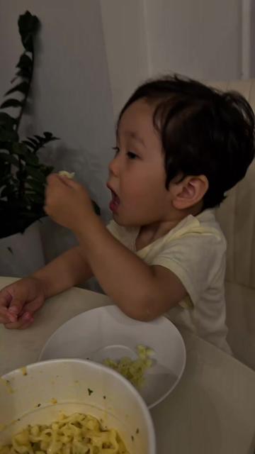 @minabj_