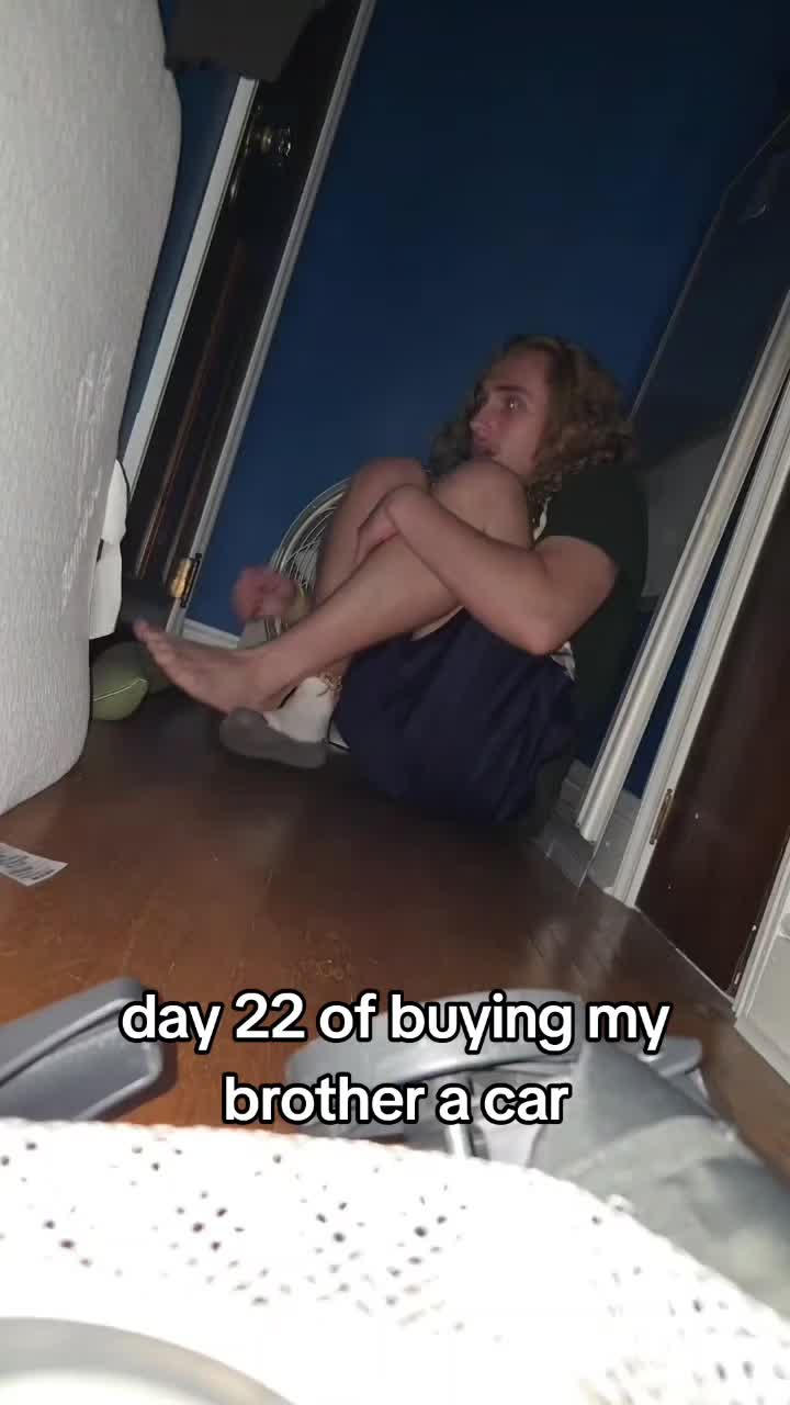 @GoldieGl0cks