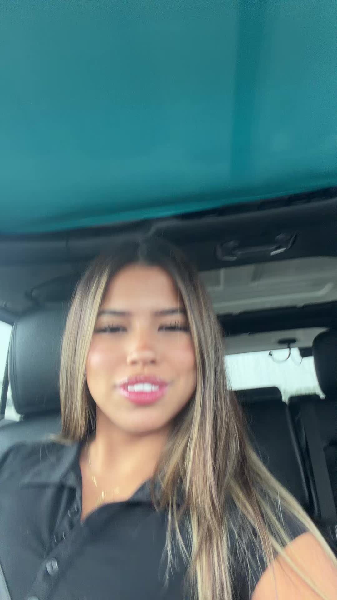 @daniela