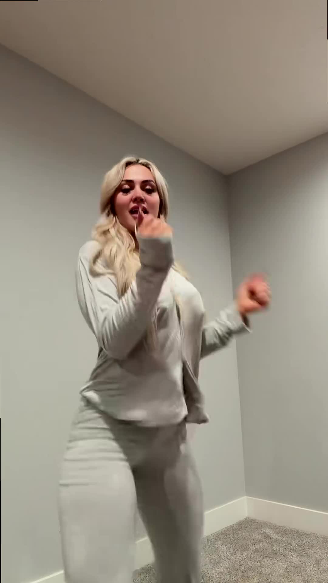 @anxcahgh