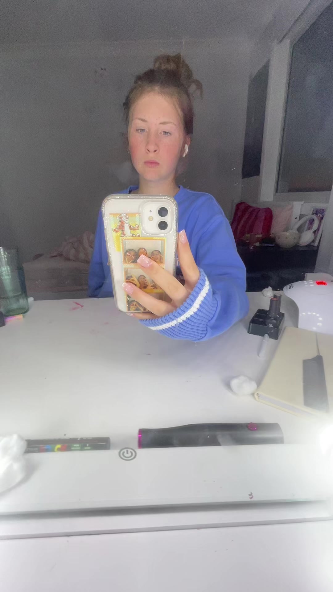 @Wh0_b3lla