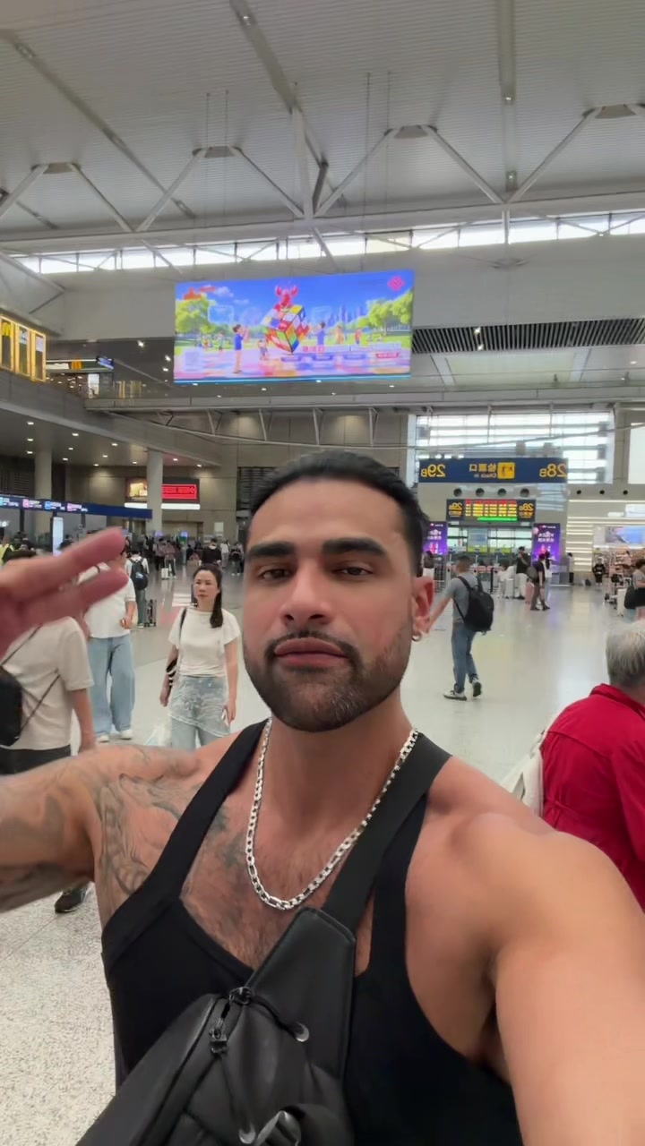 @JohnnyDiezFit