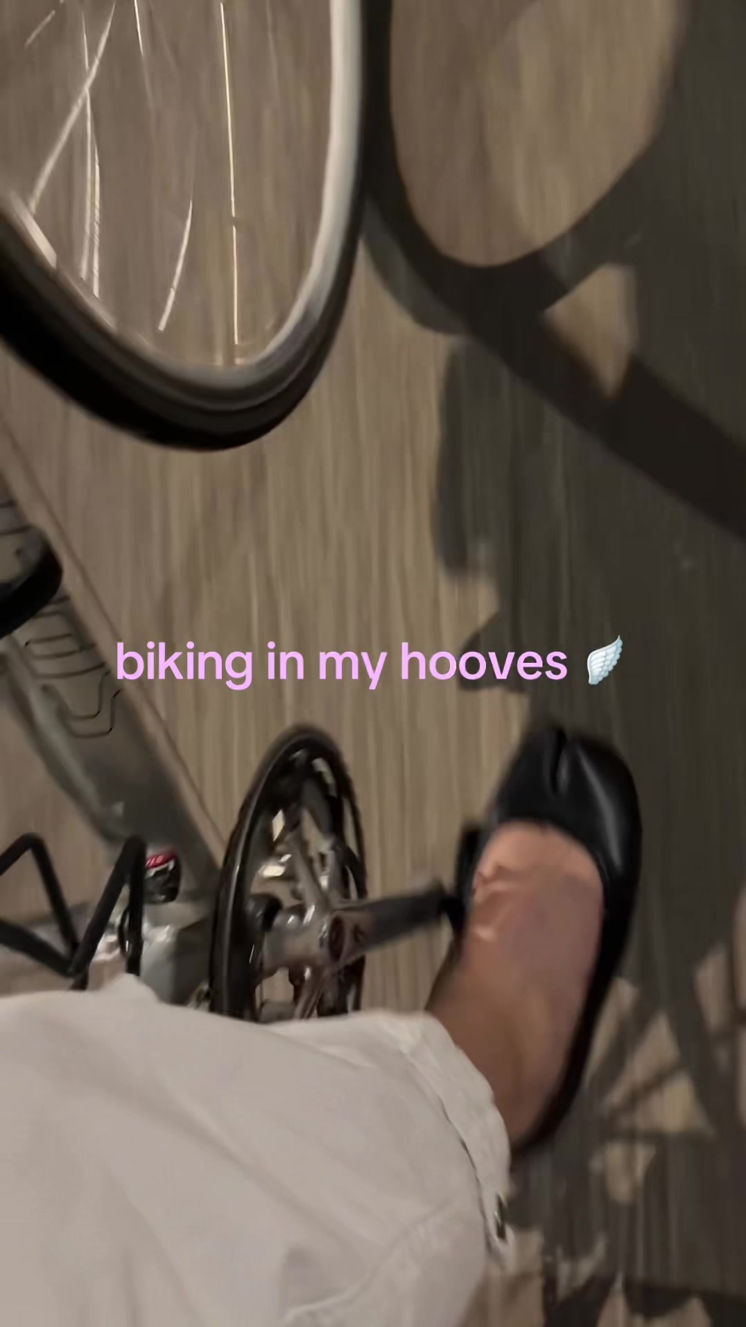 @Ava