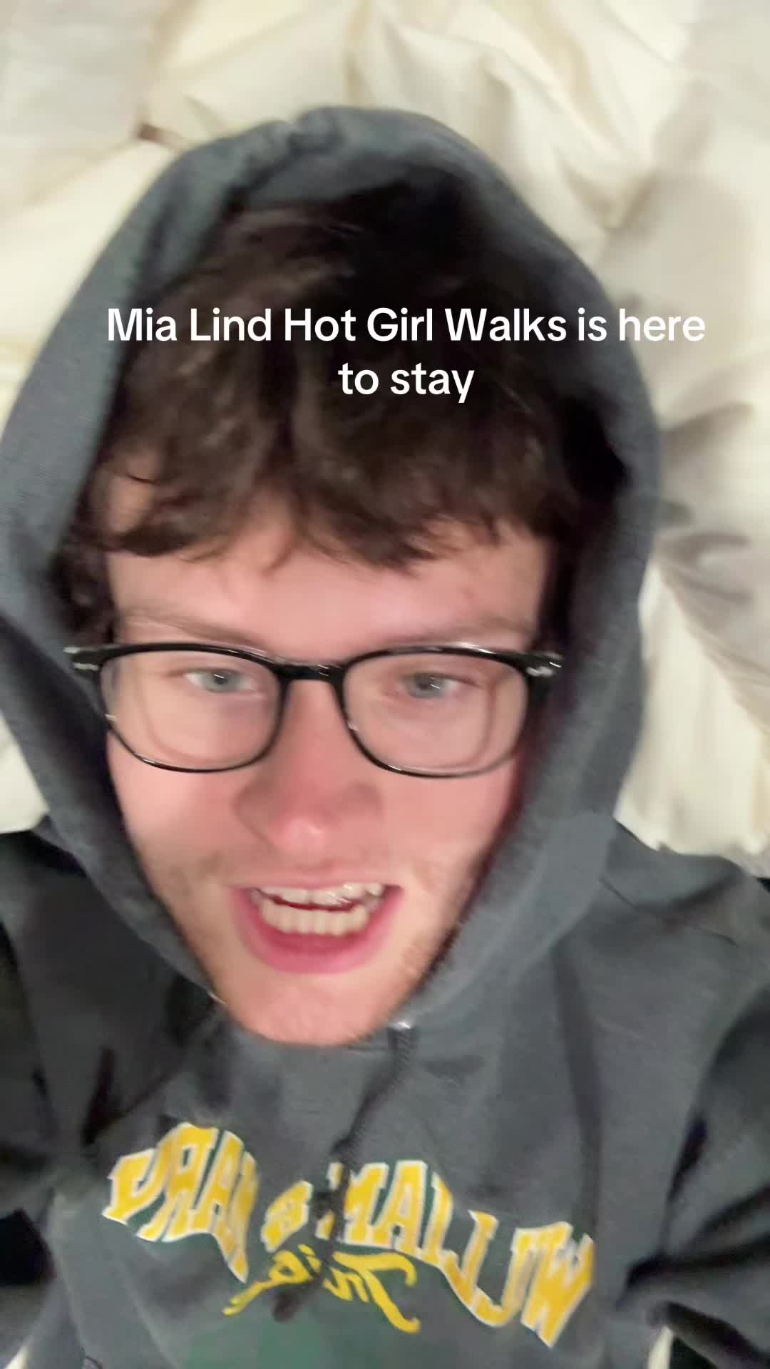 @mialindhotgirlwalk