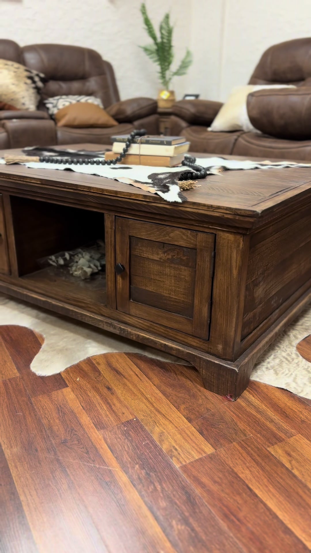 @RusticFurnitureDepot
