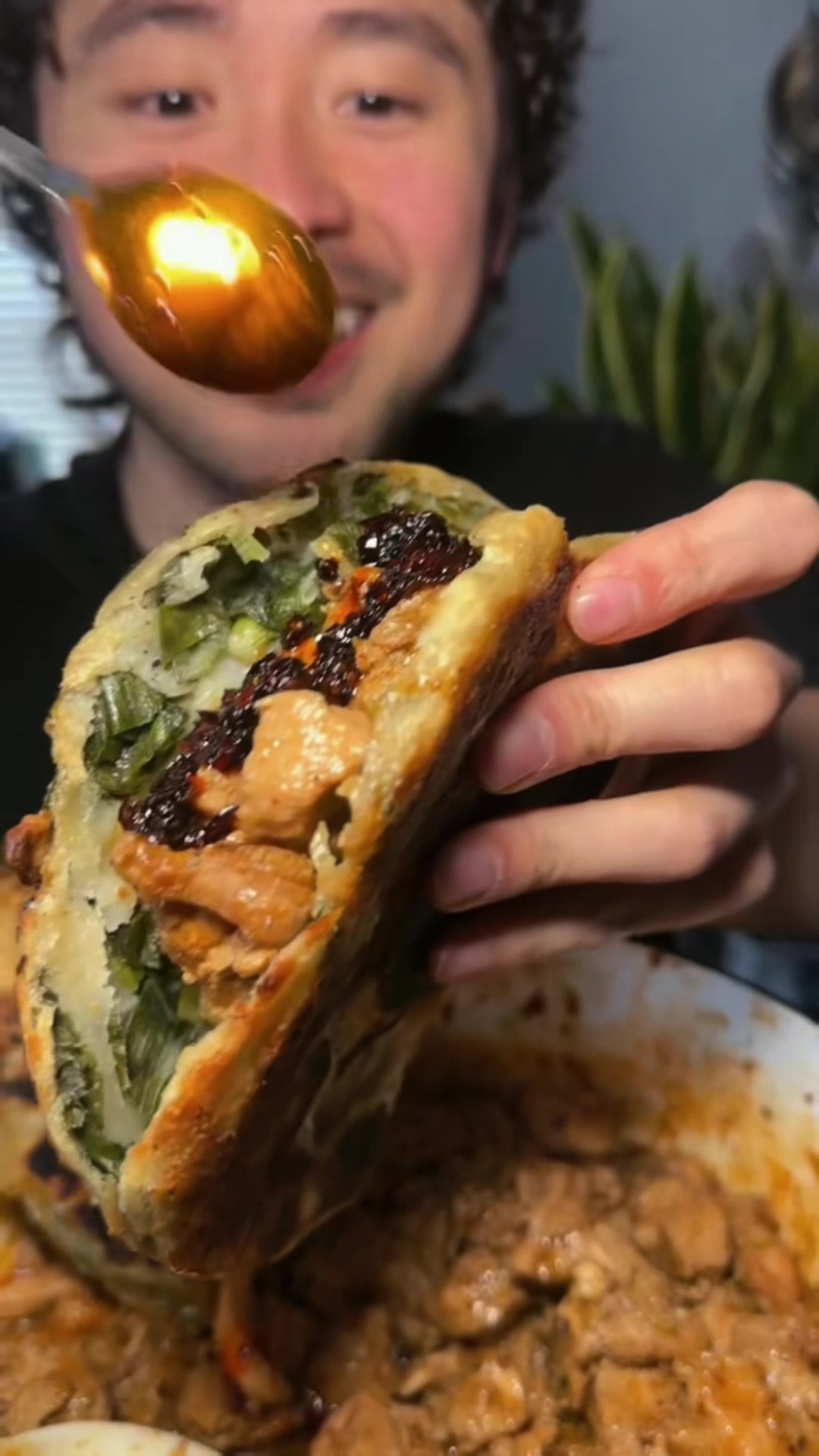 @AlexEatsWorld 😋