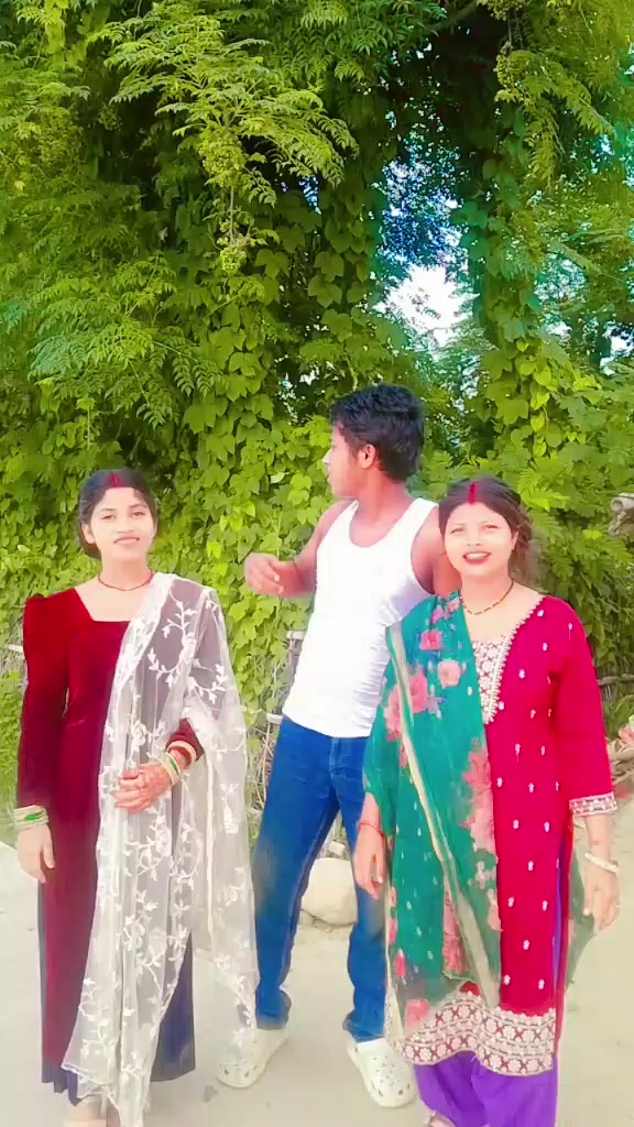 @❣️🫅Bharath 🤝 prativa👰❣️