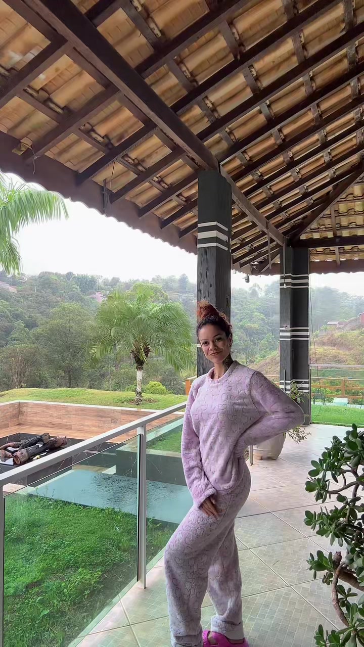 @🦾👽BIANCA SANTHANY