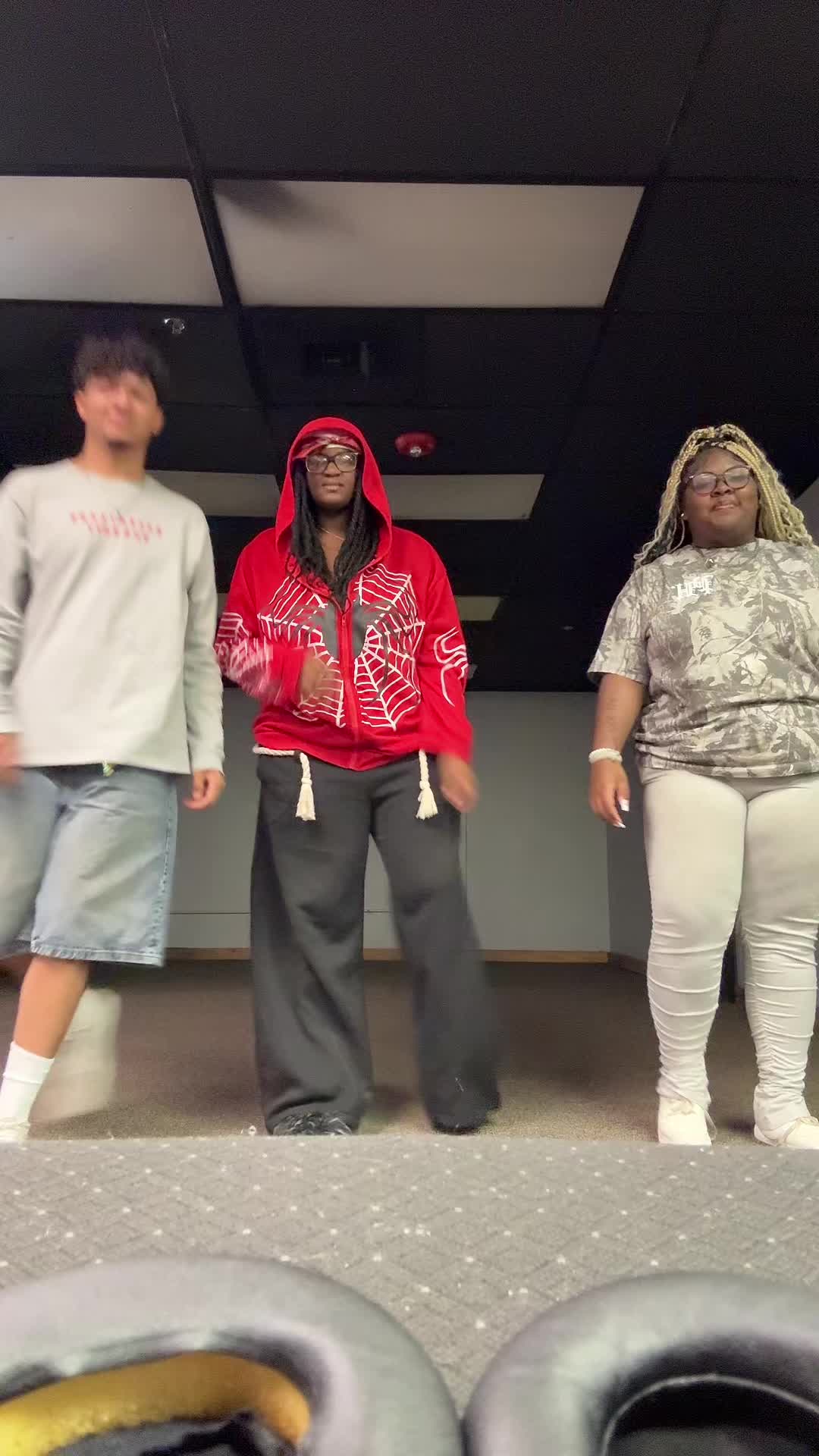 @:p
