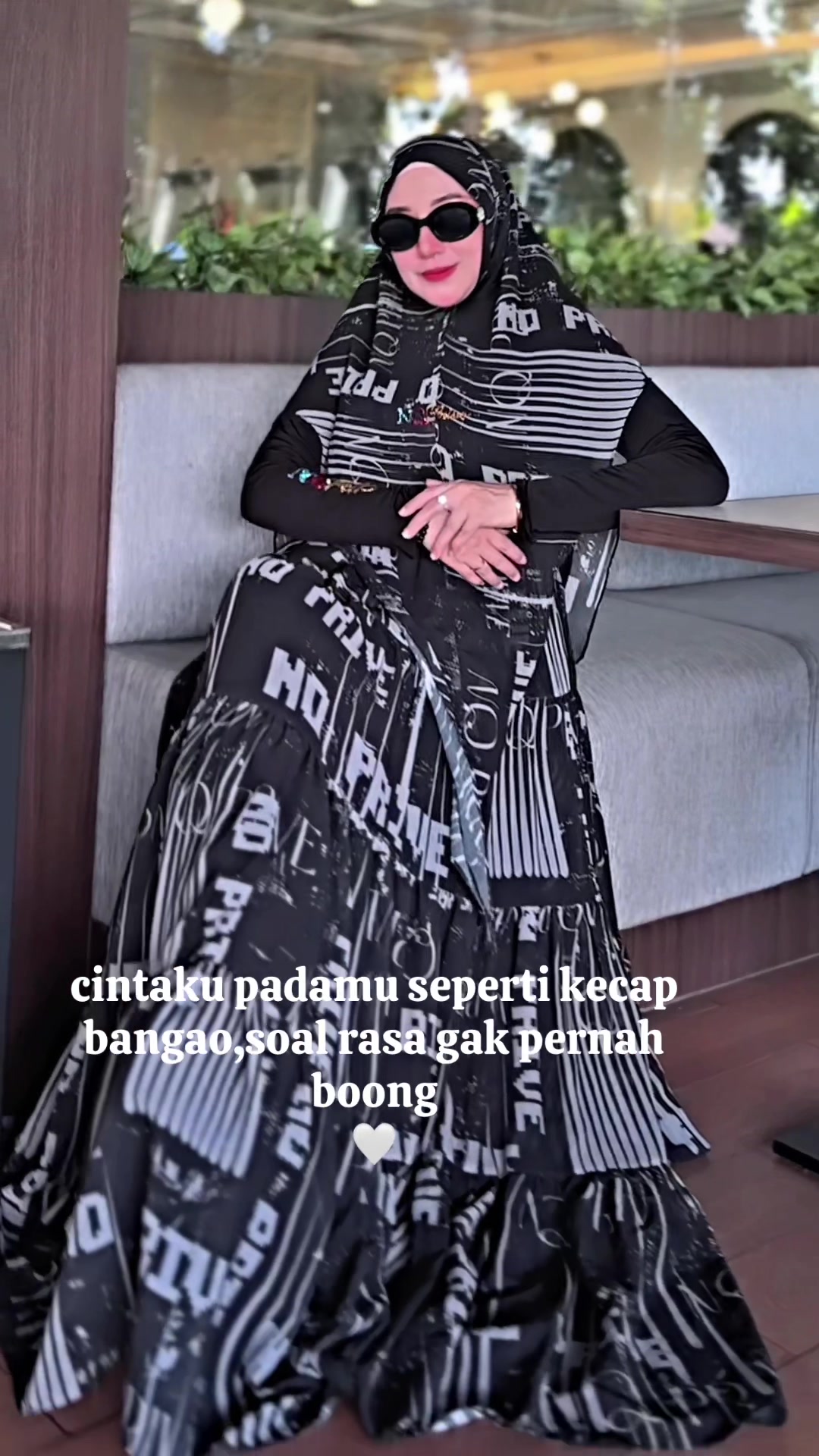 @Neyashari😇