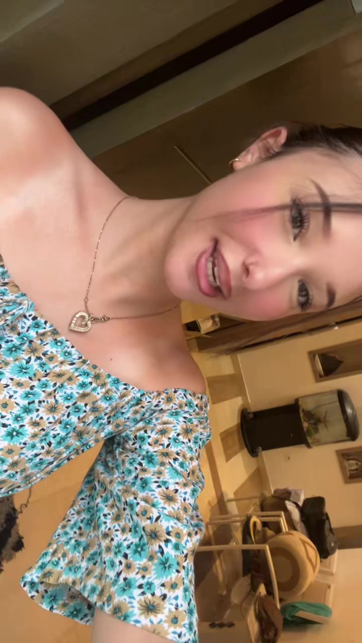 @👸🏼