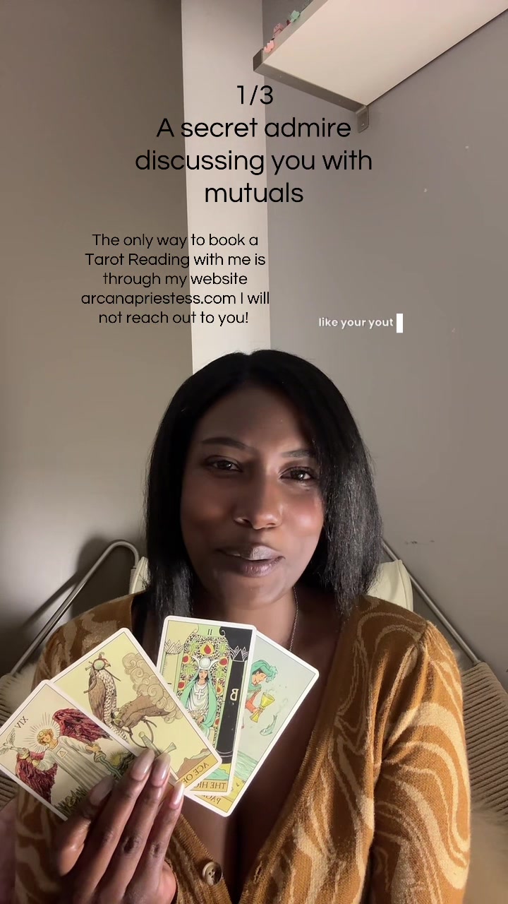 @Arcana Priestess Tarot Reader
