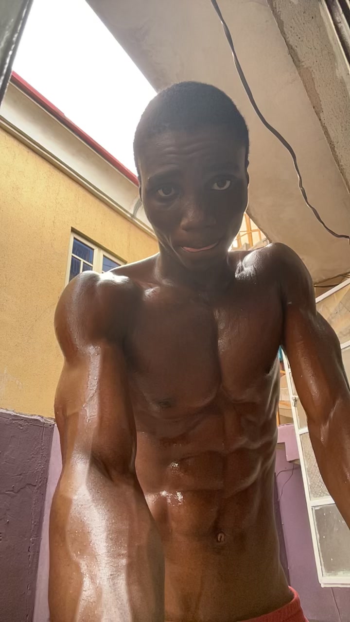 @blackgarou_