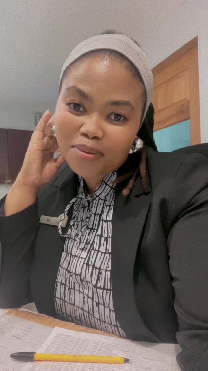 @Kimmy Phongolo🦋