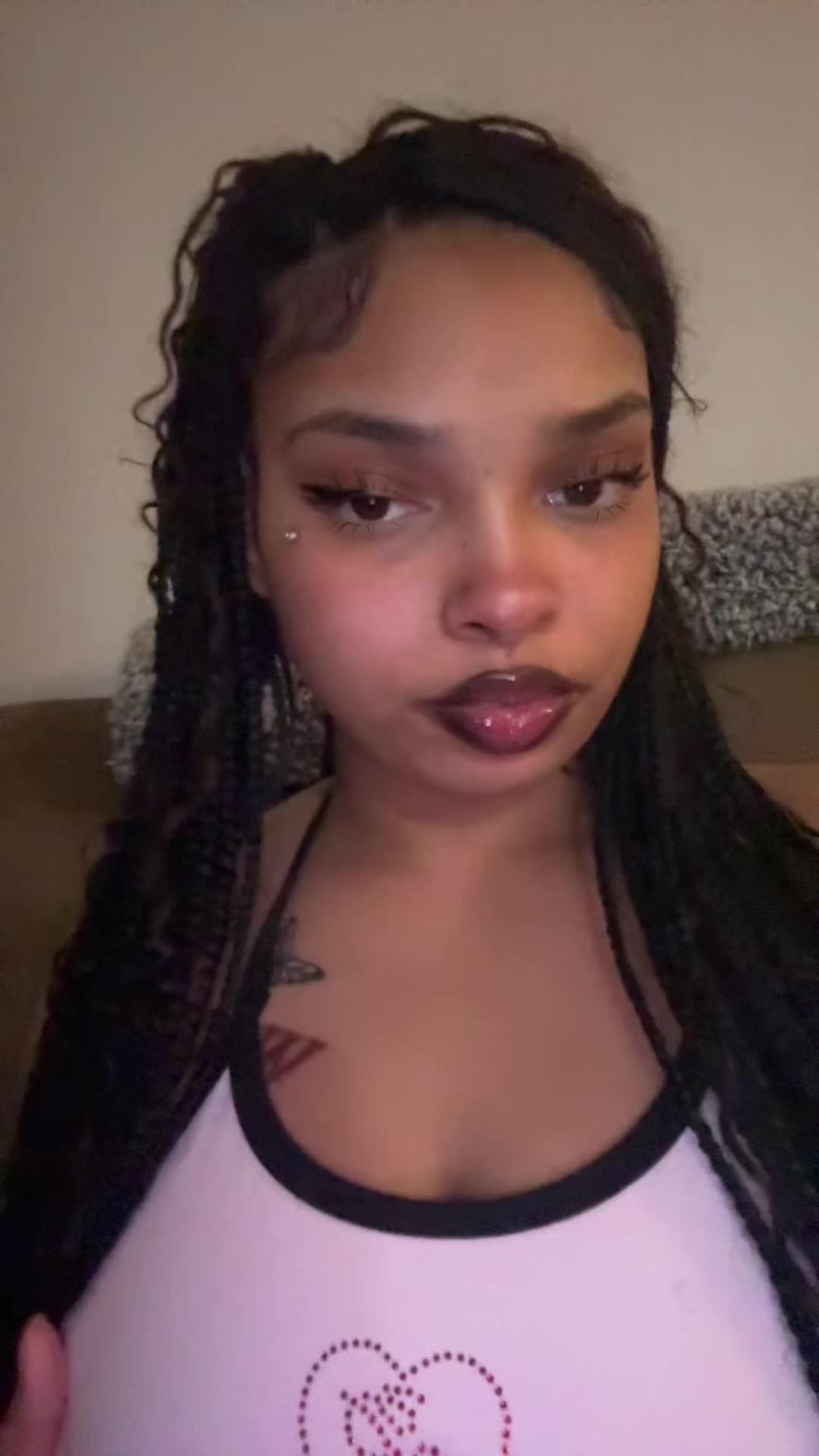 @yonii_lashay
