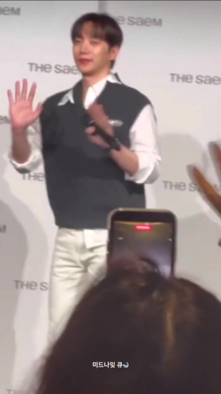 @Junho_onLeeyz