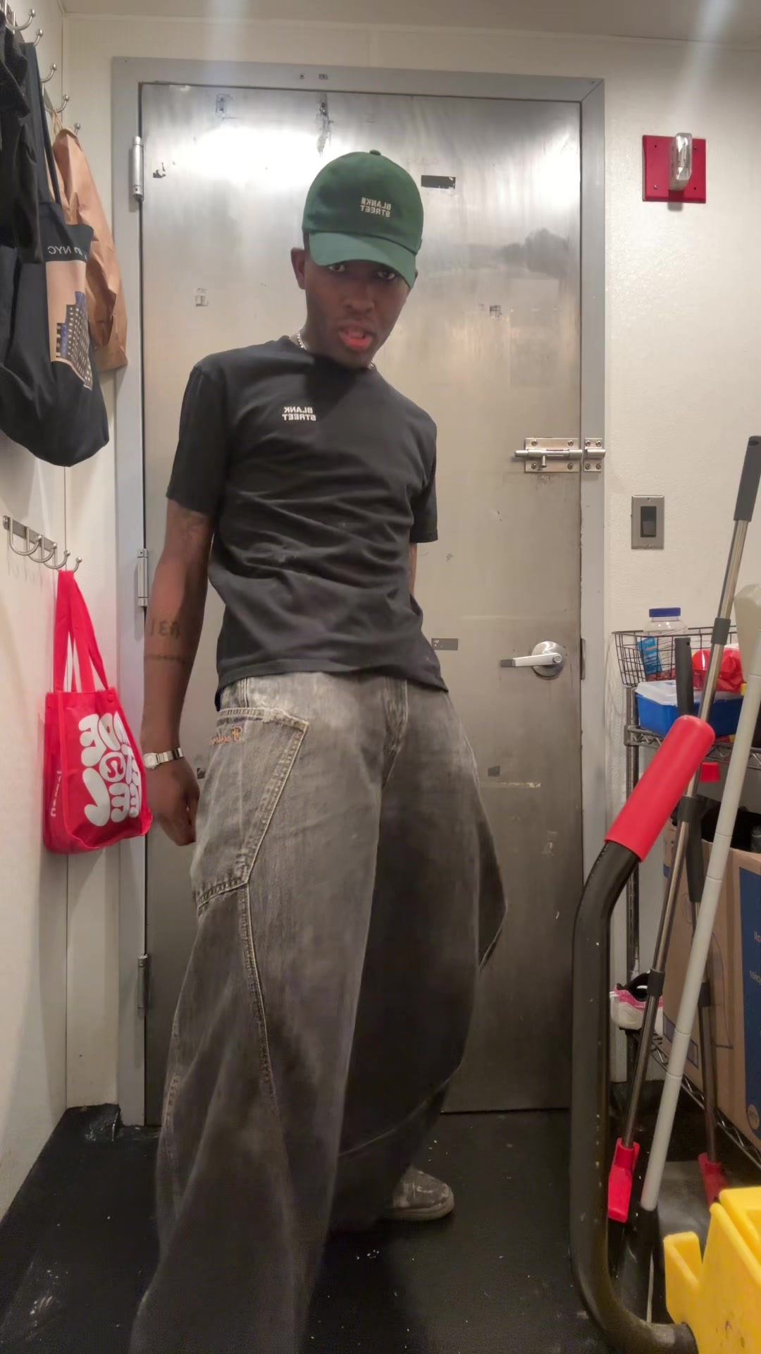 @Imboredonmybreak.com