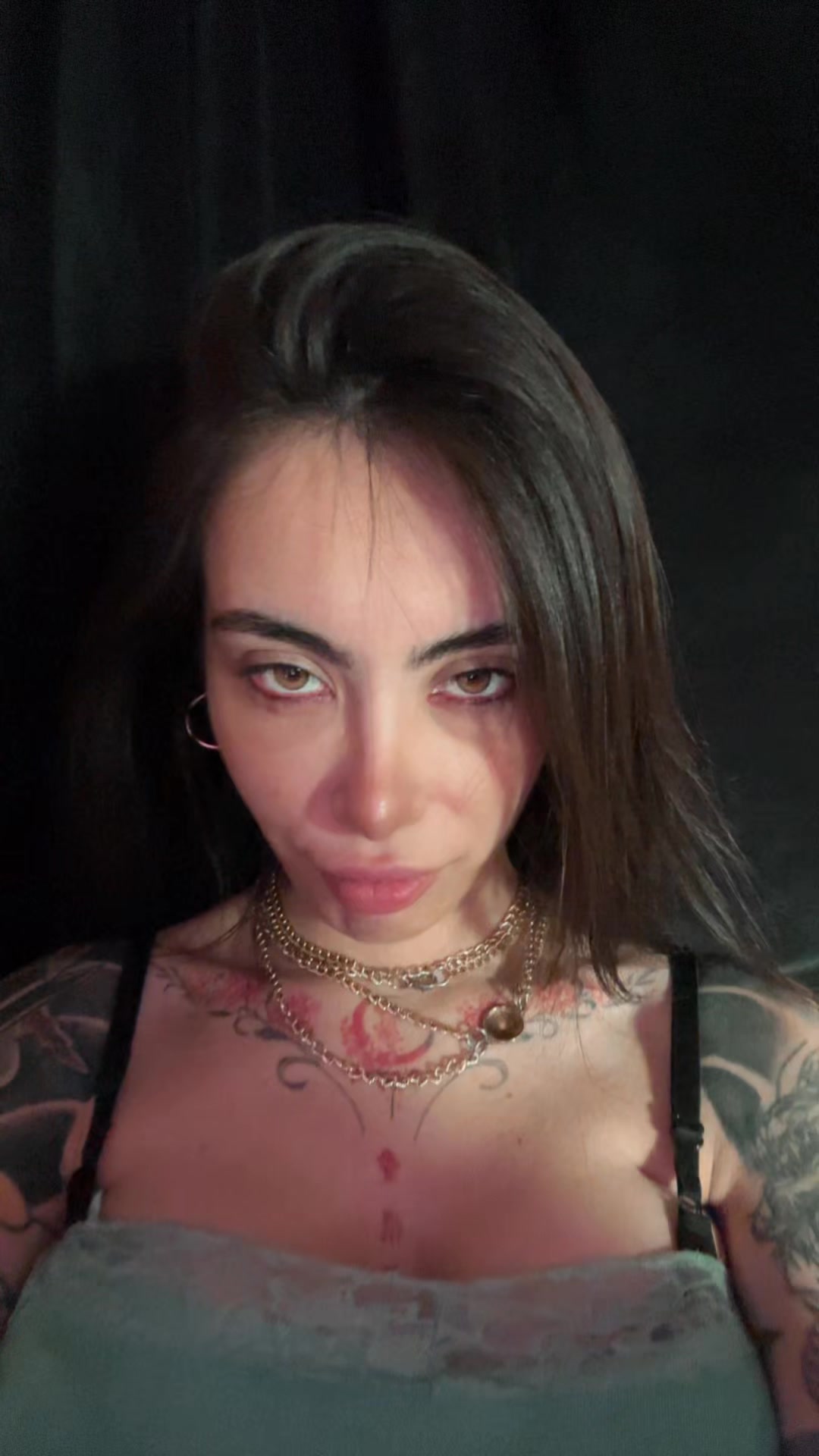 @vikoriveros00