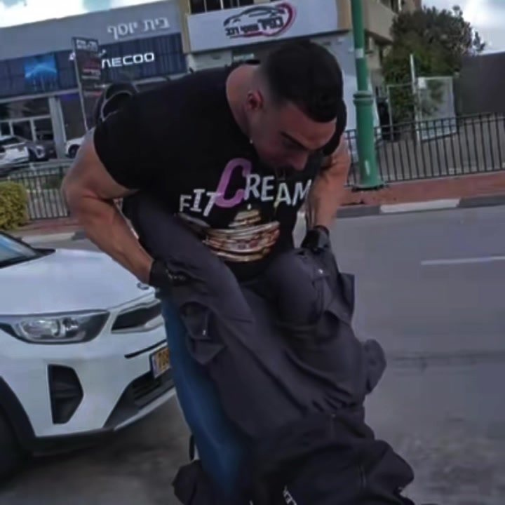 @Ftrrr