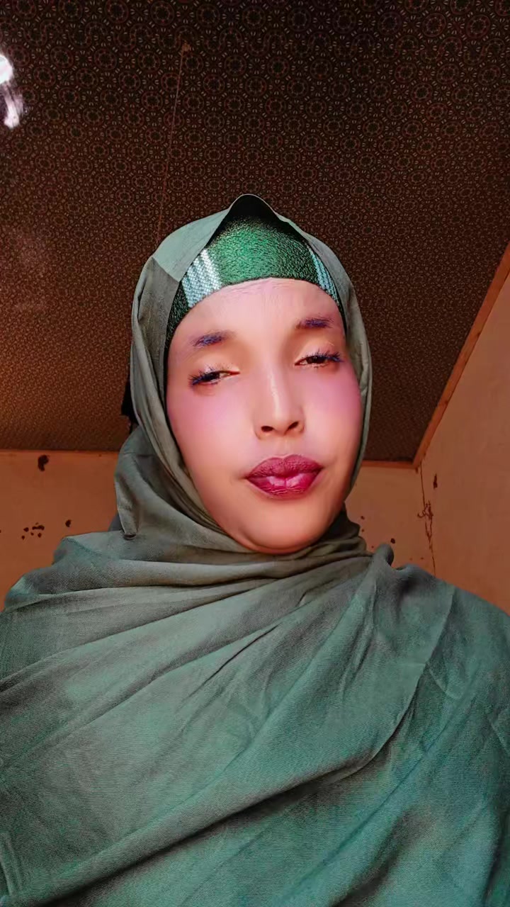 @Ayeeyo Xaliimo