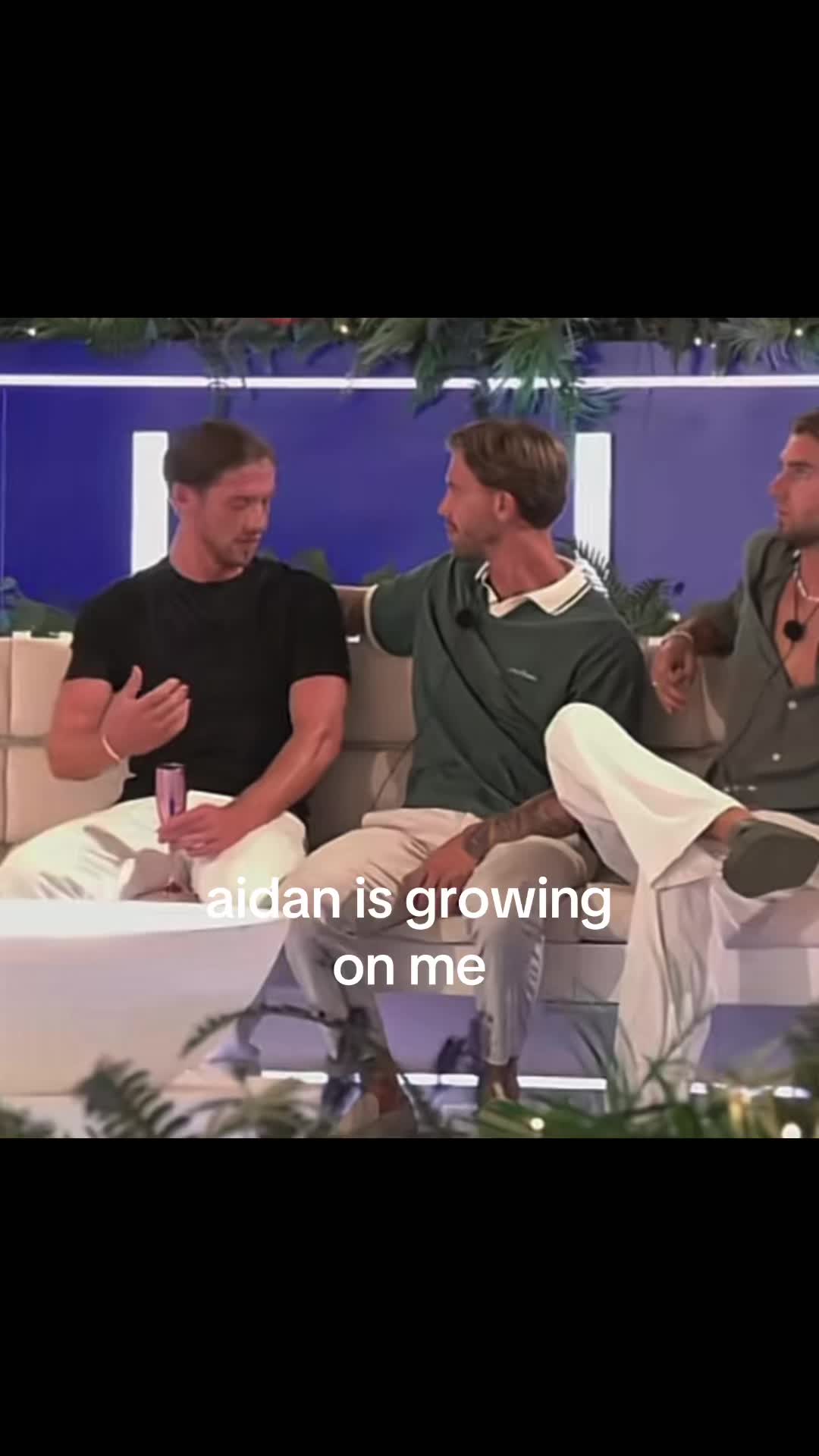 @???