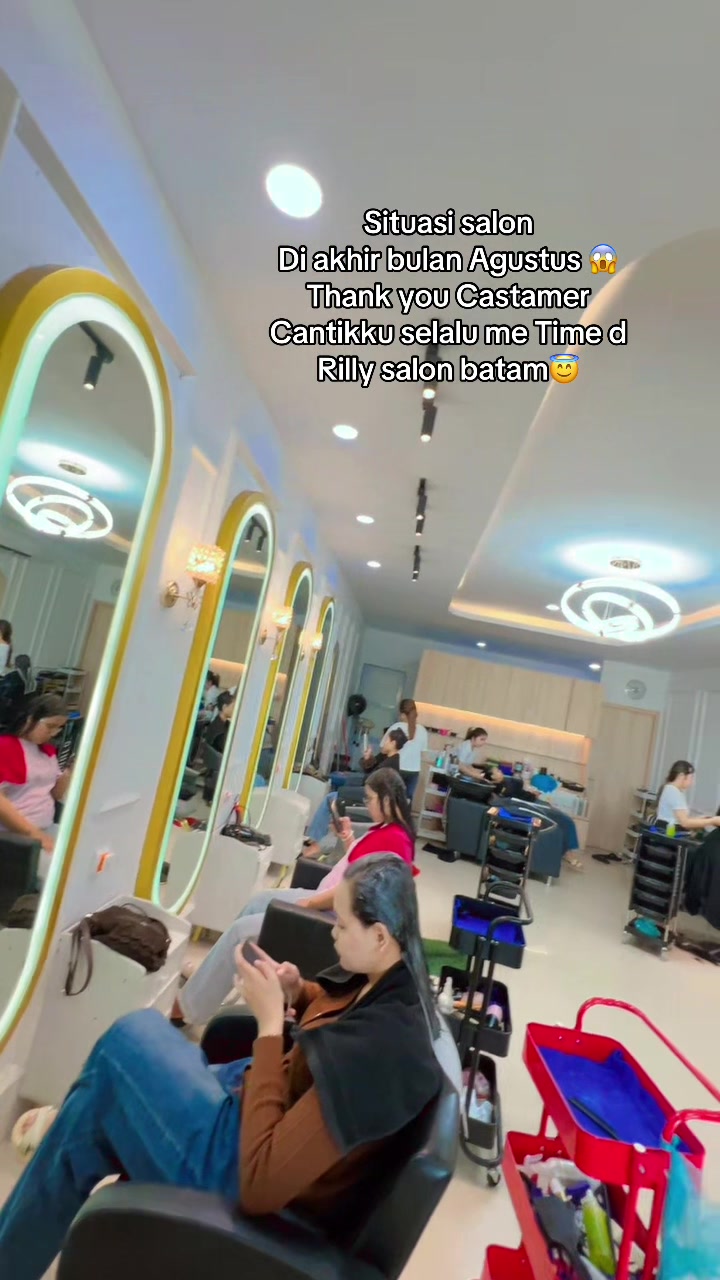 @RILLY salon Batam